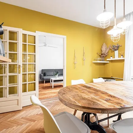 Spacious And Elegant With Sunny Terrace *