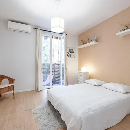 Apartment Spacious And Elegant With Sunny Terrace *