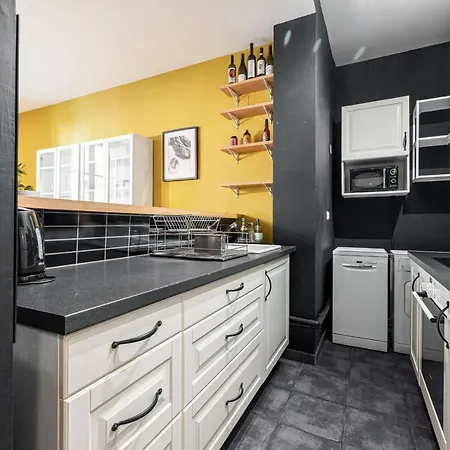 Spacious And Elegant With Sunny Terrace *